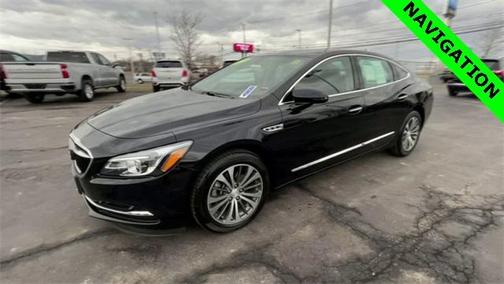 Photo 4 of 25 of 2019 Buick LaCrosse Essence