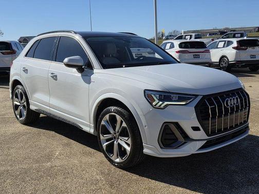 2021 Audi Q3 45 S line Premium