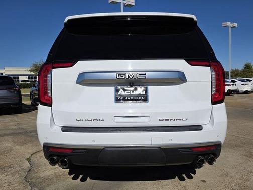 2022 GMC Yukon Denali