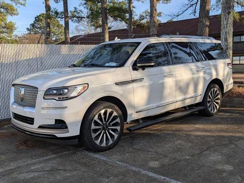 2022 Lincoln Navigator L Reserve