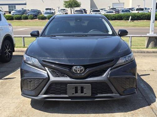 Midnight Black Metallic 2021 Toyota Camry SE