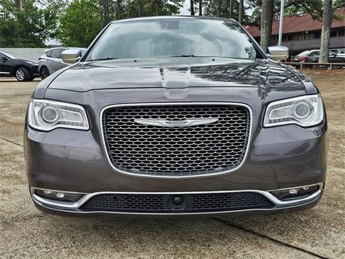 2016 Chrysler 300C Platinum