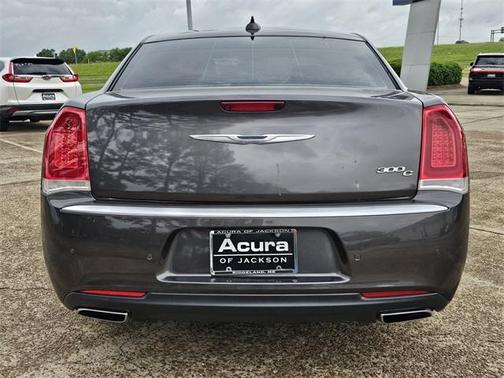 2016 Chrysler 300C Platinum