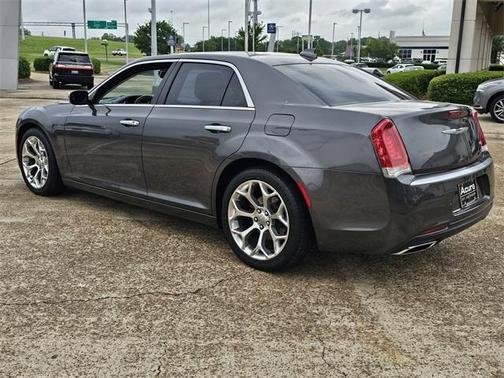 2016 Chrysler 300C Platinum