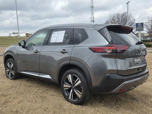 Gun Metallic 2023 Nissan Rogue SL