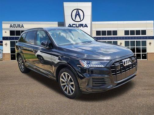 2024 Audi Q7 45 Premium Plus