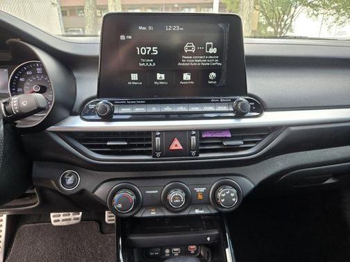 Aurora Black Pearl 2020 Kia Forte GT