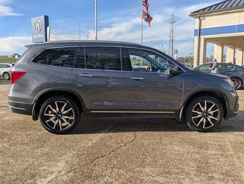 2019 Honda Pilot Touring 8-Passenger
