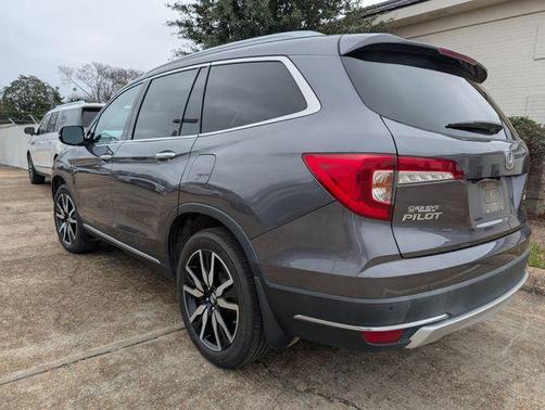 2019 Honda Pilot Touring 8-Passenger