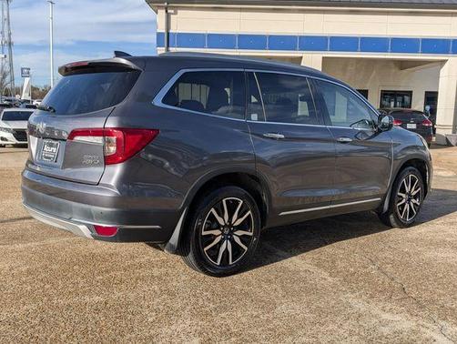 2019 Honda Pilot Touring 8-Passenger