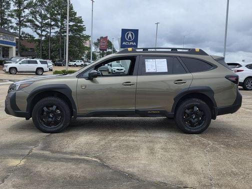 Autumn Green Metallic 2022 Subaru Outback Wilderness
