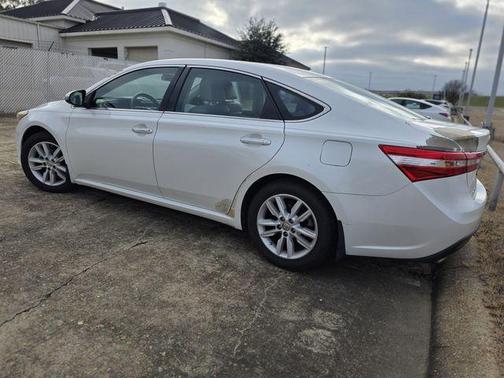 2013 Toyota Avalon XLE