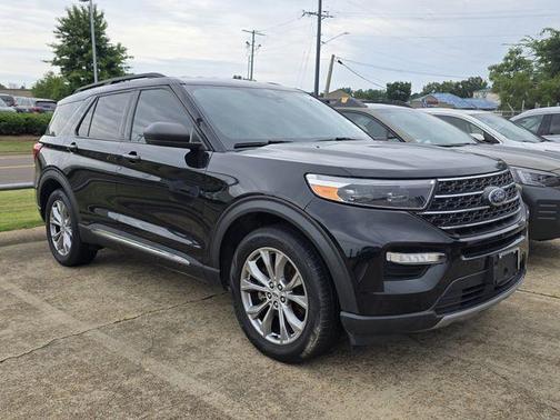 Black Metallic 2023 Ford Explorer XLT