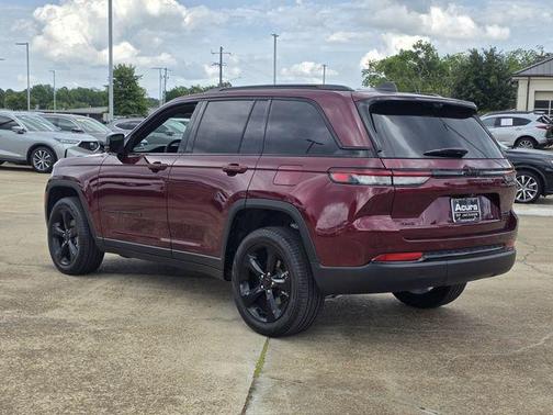 Velvet Red Pearlcoat 2025 Jeep Grand Cherokee Limited