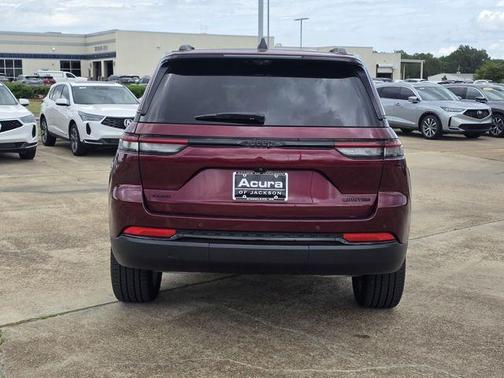Velvet Red Pearlcoat 2025 Jeep Grand Cherokee Limited
