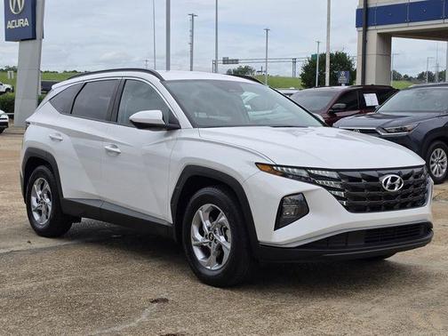 White Pearl 2024 Hyundai TUCSON SEL