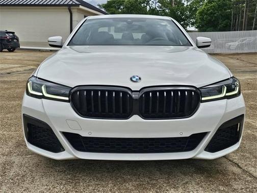 2022 BMW 530 i