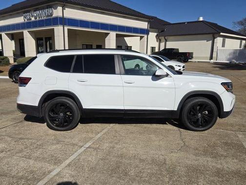 2022 Volkswagen Atlas 3.6L SE w/Technology