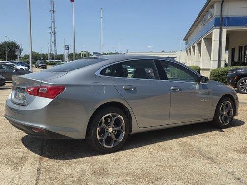 Sterling Gray Metallic 2024 Chevrolet Malibu LT