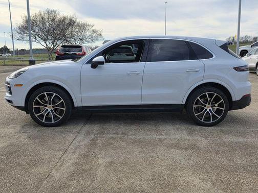 2022 Porsche Cayenne S