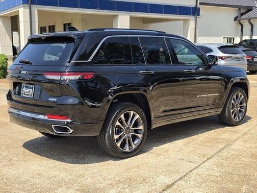 Diamond Black 2023 Jeep Grand Cherokee Overland