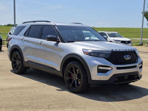 Silver Metallic 2020 Ford Explorer ST