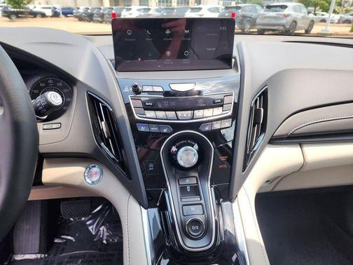 2025 Acura RDX Advance Package