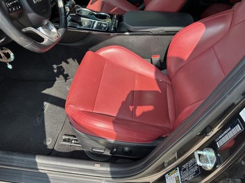 2022 Kia Stinger GT-Line