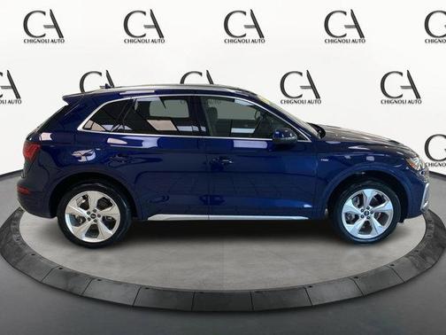 2022 Audi Q5 45 S line Premium Plus