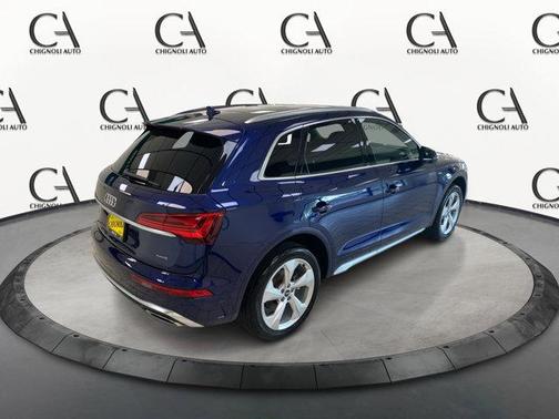 2022 Audi Q5 45 S line Premium Plus