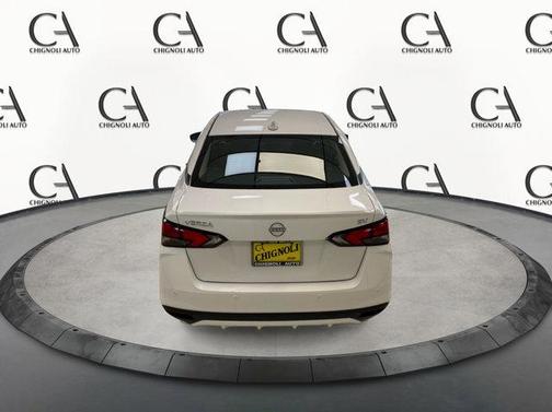 2023 Nissan Versa 1.6 SV