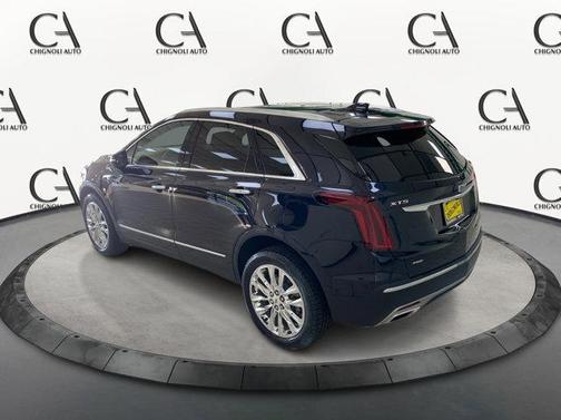 2022 Cadillac XT5 Premium Luxury