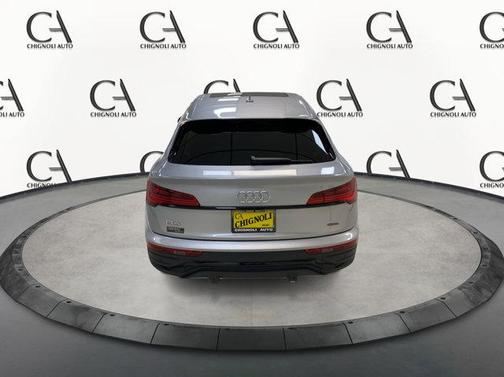 2023 Audi Q5 45 S line Prestige