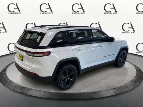 2023 Jeep Grand Cherokee Altitude