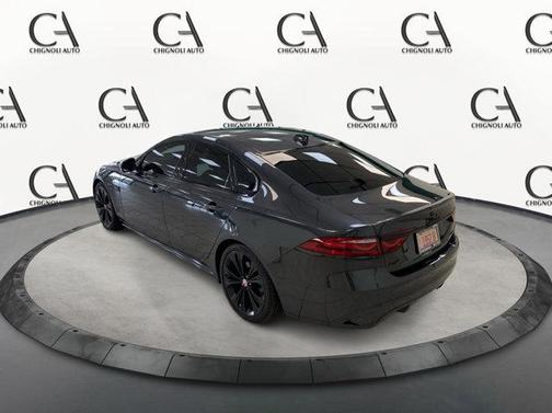 2022 Jaguar XF R-Dynamic SE