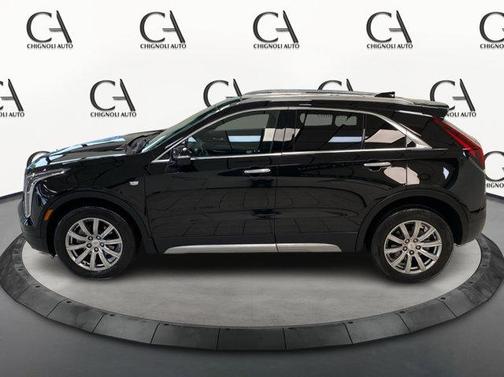 2022 Cadillac XT4 Premium Luxury