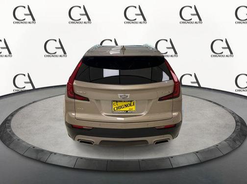 2022 Cadillac XT4 Premium Luxury
