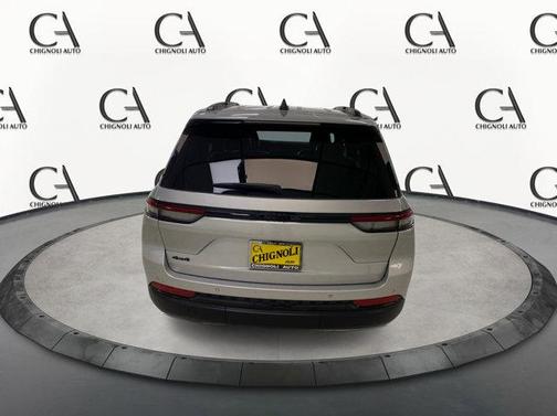 2024 Jeep Grand Cherokee Laredo
