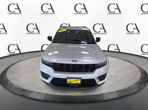2024 Jeep Grand Cherokee Laredo
