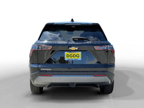 Mosaic Black Metallic 2026 Chevrolet Equinox 1LT