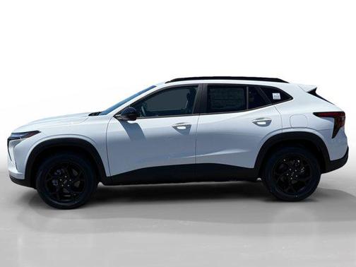 Summit White 2026 Chevrolet Trax LT