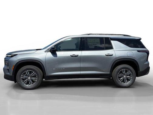 Sterling Gray Metallic 2026 Chevrolet Traverse LT