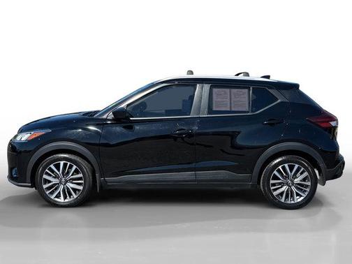 2022 Nissan Kicks SV