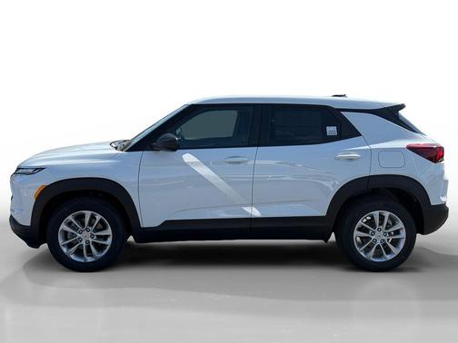 Summit White 2026 Chevrolet Trailblazer LS