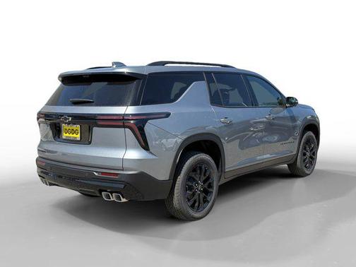 Sterling Gray Metallic 2026 Chevrolet Traverse LT