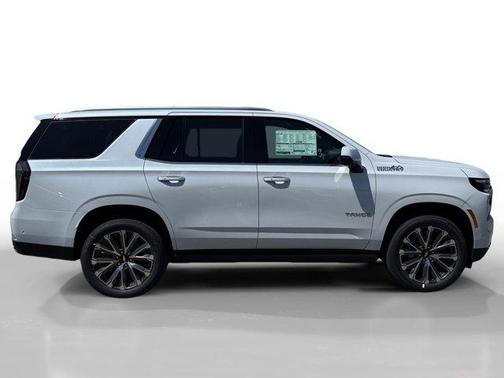 Polar White Tricoat 2026 Chevrolet Tahoe 4WD High Country