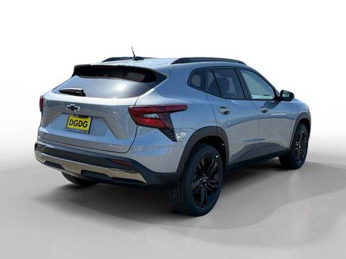 Sterling Gray Metallic 2026 Chevrolet Trax FWD ACTIV