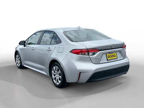 Classic Silver Metallic 2024 Toyota Corolla LE