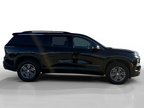 Black Metallic 2025 Chevrolet Traverse LT