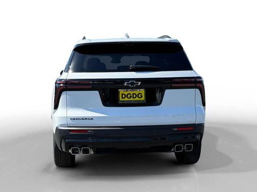 Summit White 2026 Chevrolet Traverse LT